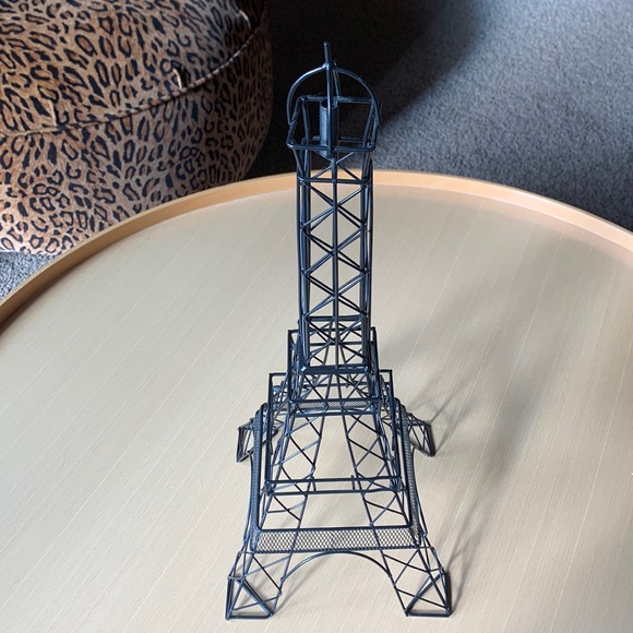Eiffel Tower in Metal - Picture 2 of 5